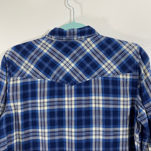 American Eagle M Boyfriend fit Plaid Snap Shirt - Picture 4 of 7